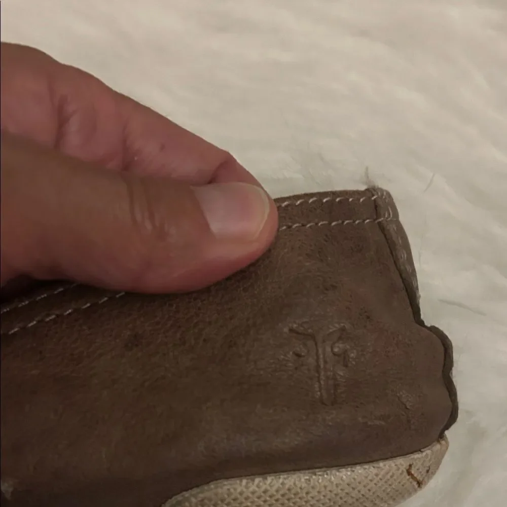 Frye Melanie slide on flats size 9